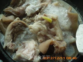 卤猪头肉的做法步骤：4
