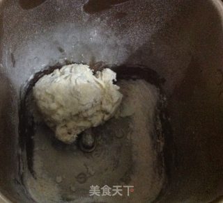豆沙卷面包的做法步骤：1