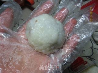 玫瑰红豆沙糯米球的做法步骤：8