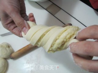 椰蓉面包(附椰蓉馅的做法)的做法步骤：15