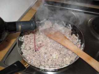 上班族日常美味之—私房意式肉酱面的做法步骤：5