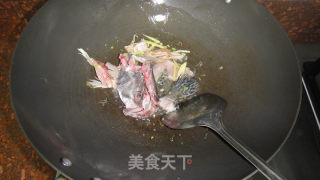 鲜嫩桂花鱼片粥的做法步骤：3
