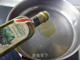 添一份浪漫气息---红酒火锅的做法步骤：3