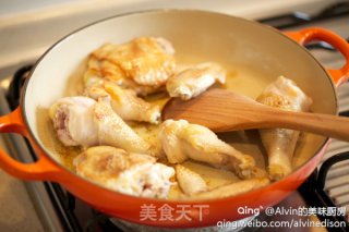 Thyme chicken with tomato sauce 茄汁鸡肉的做法步骤：3