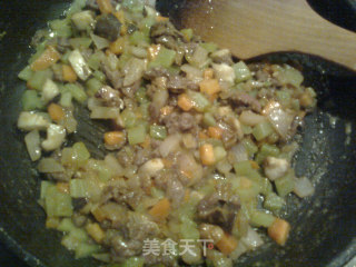 牛肉咖哩炒饭的做法步骤：6