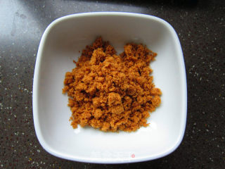 金枪鱼沙拉紫菜包饭的做法步骤：12