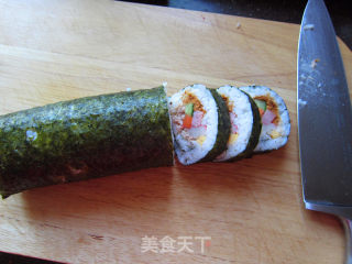 金枪鱼沙拉紫菜包饭的做法步骤：26