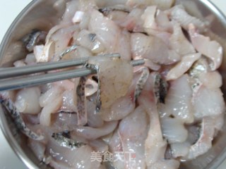 山寨水煮鲈鱼的做法步骤：6