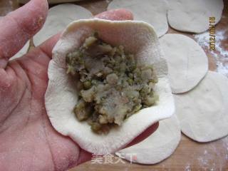 花朵绿豆沙包的做法步骤：7