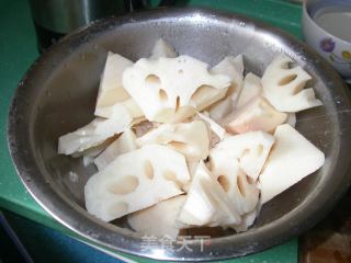 排骨莲藕汤的做法步骤：6