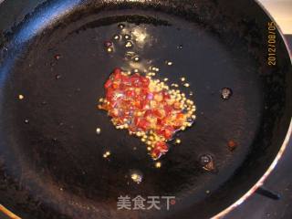 辣炒鲫鱼籽的做法步骤：5