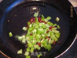 辣炒鲫鱼籽的做法步骤：6