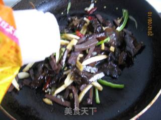 猪血炒豆干的做法步骤：14