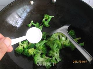 茄汁西兰花虾球的做法步骤：4