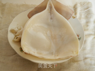 韭香鱿鱼卷的做法步骤：1