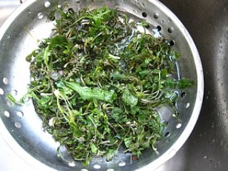 冬天享受春天的鲜味----荠菜豆腐丸子的做法步骤：1