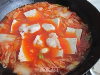 酸辣饺子火锅的做法步骤：12
