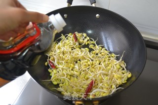 无肉也欢之【豆芽炖粉条】的做法步骤：3