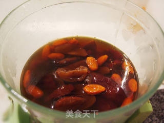 蜂蜜红枣枸杞茶的做法步骤：8