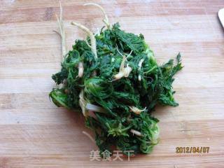 荠菜蛋卷的做法步骤：4