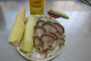 水中鲜-【茭白蘑菇】的做法步骤：1