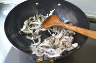 水中鲜-【茭白蘑菇】的做法步骤：4