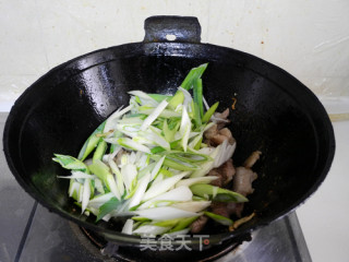 葱爆肉的做法步骤：8