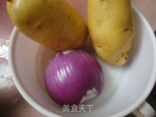 香辣------洋葱土豆片的做法步骤：1