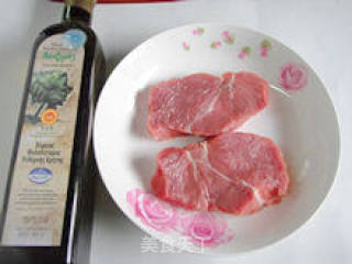 【银萝黑椒牛扒】---  装饰食用二合一的独特吃法的做法步骤：1