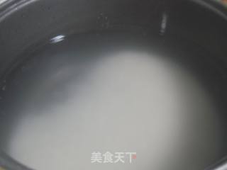 芥菜皮蛋瘦肉粥的做法步骤：2