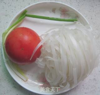 西红柿汤河粉的做法步骤：1