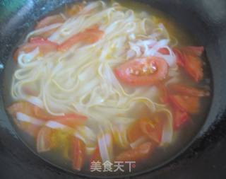 西红柿汤河粉的做法步骤：7