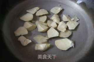 咸肉烧双笋的做法步骤：4