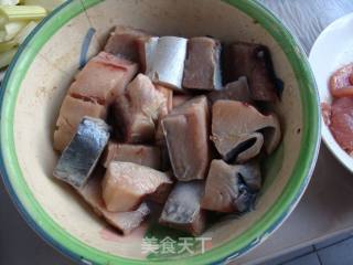 啤酒烧鲅鱼的做法步骤：1