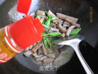 杭椒海肠的做法步骤：10