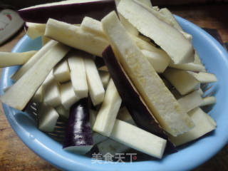 鱼香茄条的做法步骤：2