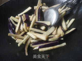 鱼香茄条的做法步骤：7