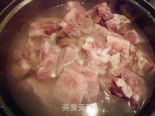 香浓土豆排骨的做法步骤：1