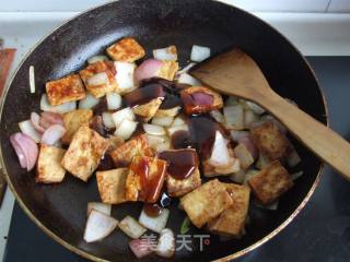 洋葱炒豆腐的做法步骤：7