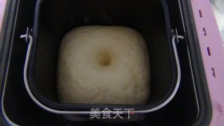 香甜松软的葡萄干面包卷的做法步骤：4