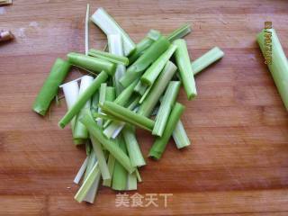 青蒜炒豆皮的做法步骤：5