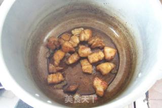 土豆红烧肉的做法步骤：7