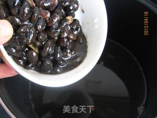 黑豆炖豆腐的做法步骤：2