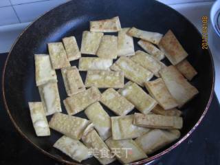 黄豆芽拌豆干的做法步骤：1