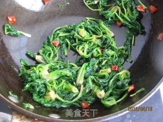 小炒鸡蛋菠菜的做法步骤：6