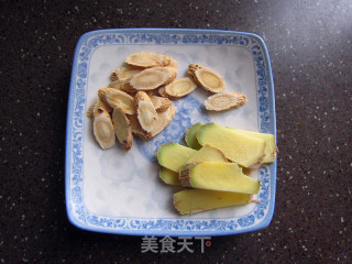 黄芪大枣煲凤爪的做法步骤：3