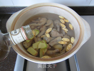 黄芪大枣煲凤爪的做法步骤：6
