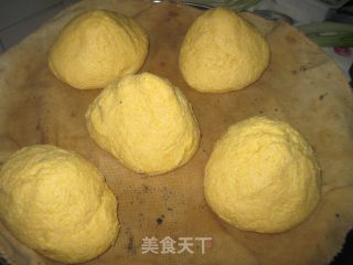 玉米面慢头的做法步骤：6