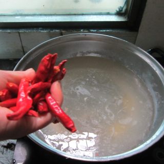 羊肉芋片香锅的做法步骤：9