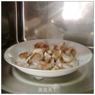大蒜新吃------金沙香蒜的做法步骤：1